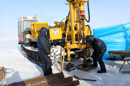 Winter fieldwork in the Laptev Sea (Photos: I. Semiletov and A. Koshurnikov)